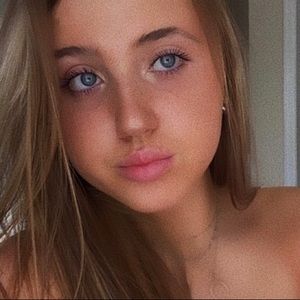 Meet your Posher, Delaney